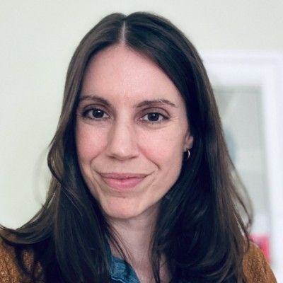 Stephanie Walter headshot